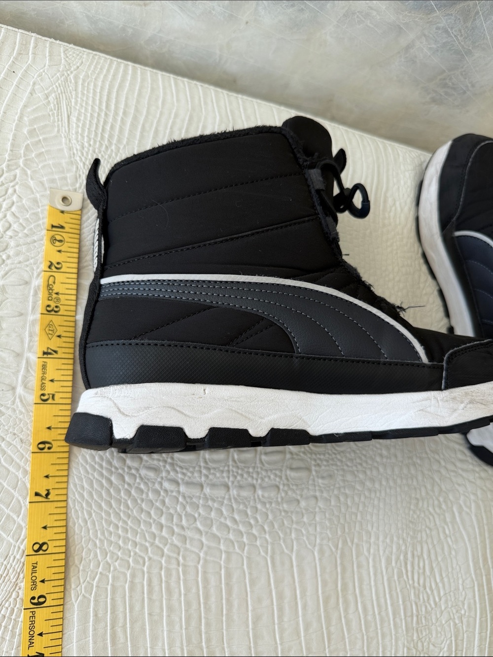 Puma Kids Black and Gray Insulated High-Top Boots Size 5,5 - Picture 16 of 16